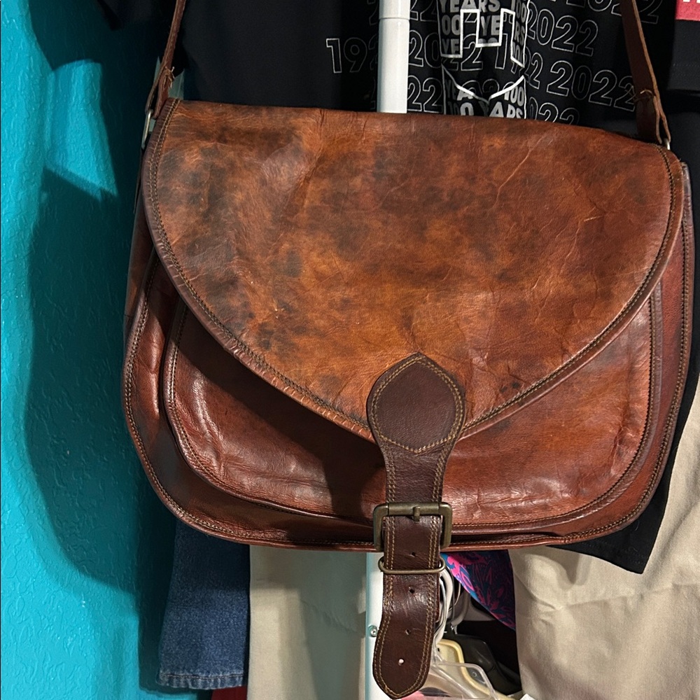 Classic Brown Leather Messenger Bag
